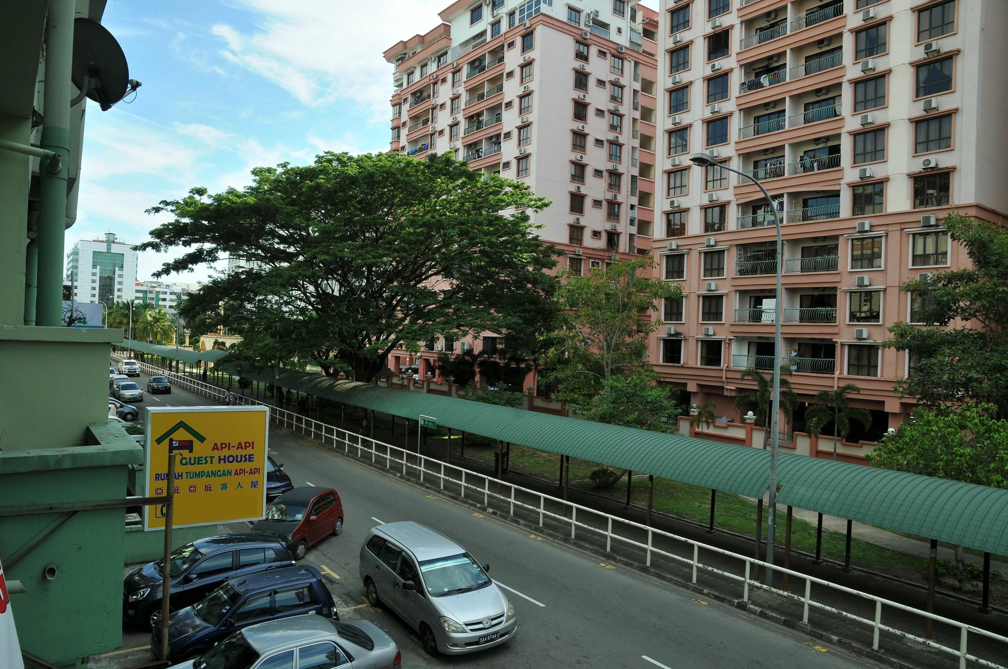 Api-Api Guesthouse Kota Kinabalu Exterior photo